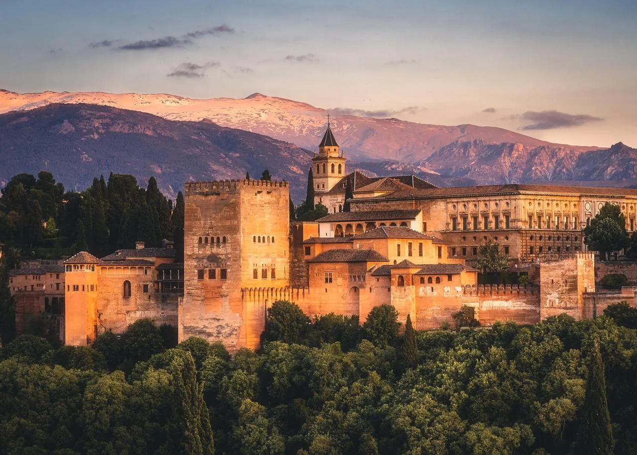 La Alhambra al atardecer